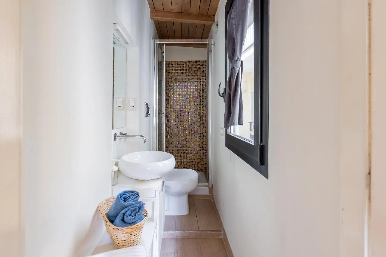 Musician Apartment Colosseo With Piano Rome Italy